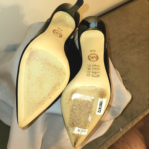 Michael Kors patent leather pump - Picture 5 of 8